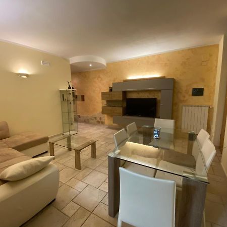 Br Apartment Bari Buitenkant foto