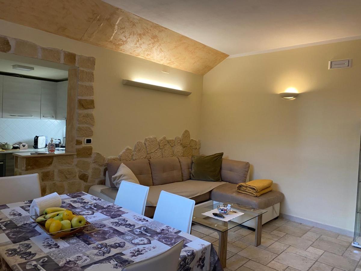 Br Apartment Bari Buitenkant foto